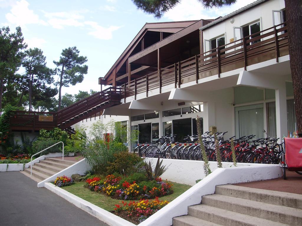 Hotel Azureva Ronce Les Bains Exterior foto